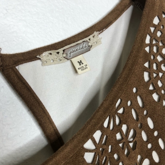 Gimmicks lazer cut out babydoll lace tank top med - Picture 4 of 9